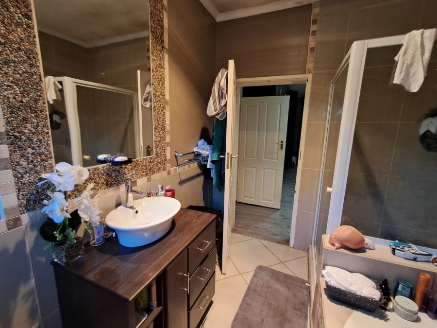 4 Bedroom Property for Sale in Winterhoek Park Eastern Cape